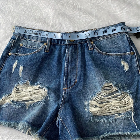 NWT Vintage Cut Highrise Distressed Jean Shorts - Picture 9 of 13